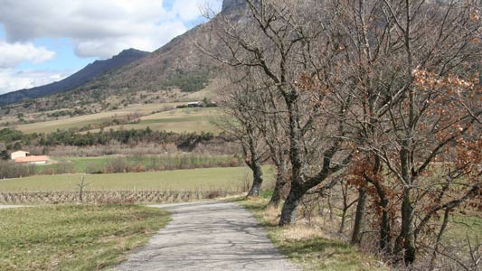 chemin de derrire l'glise