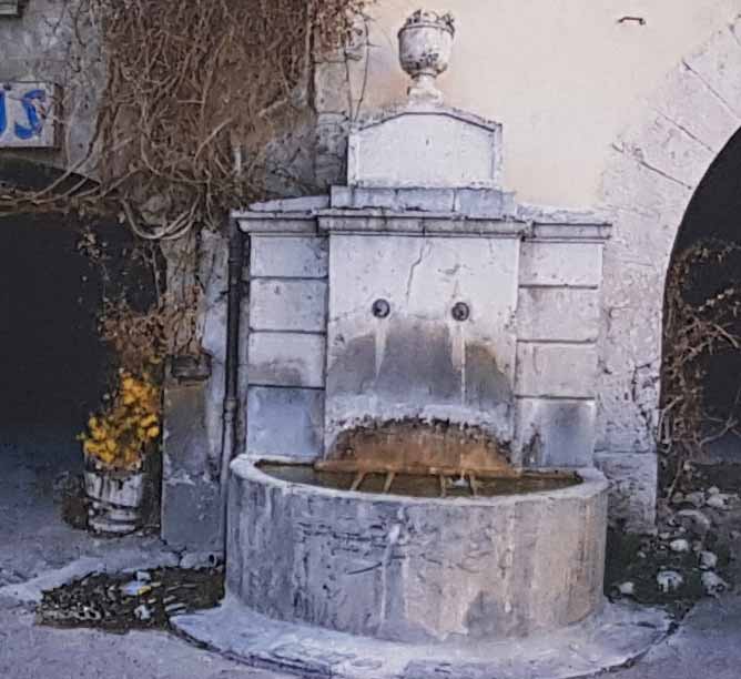 fontaine de Serres