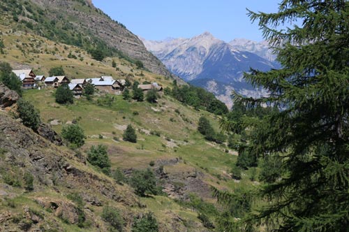 dormillouse sentier des trois lacs